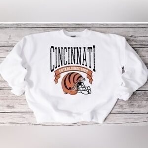 Bengals striped retro helmet crewneck